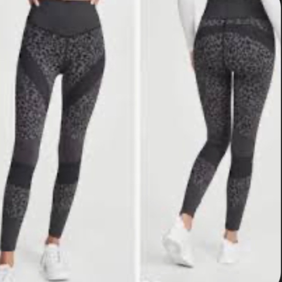 Good American Active Leopard Seamless 7/8 Leggings Black/Gray Size Small - Picture 7 of 7